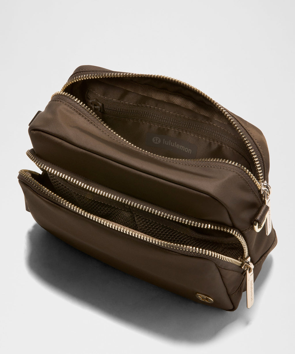 Lululemon Everywhere Crossbody Metal Trim