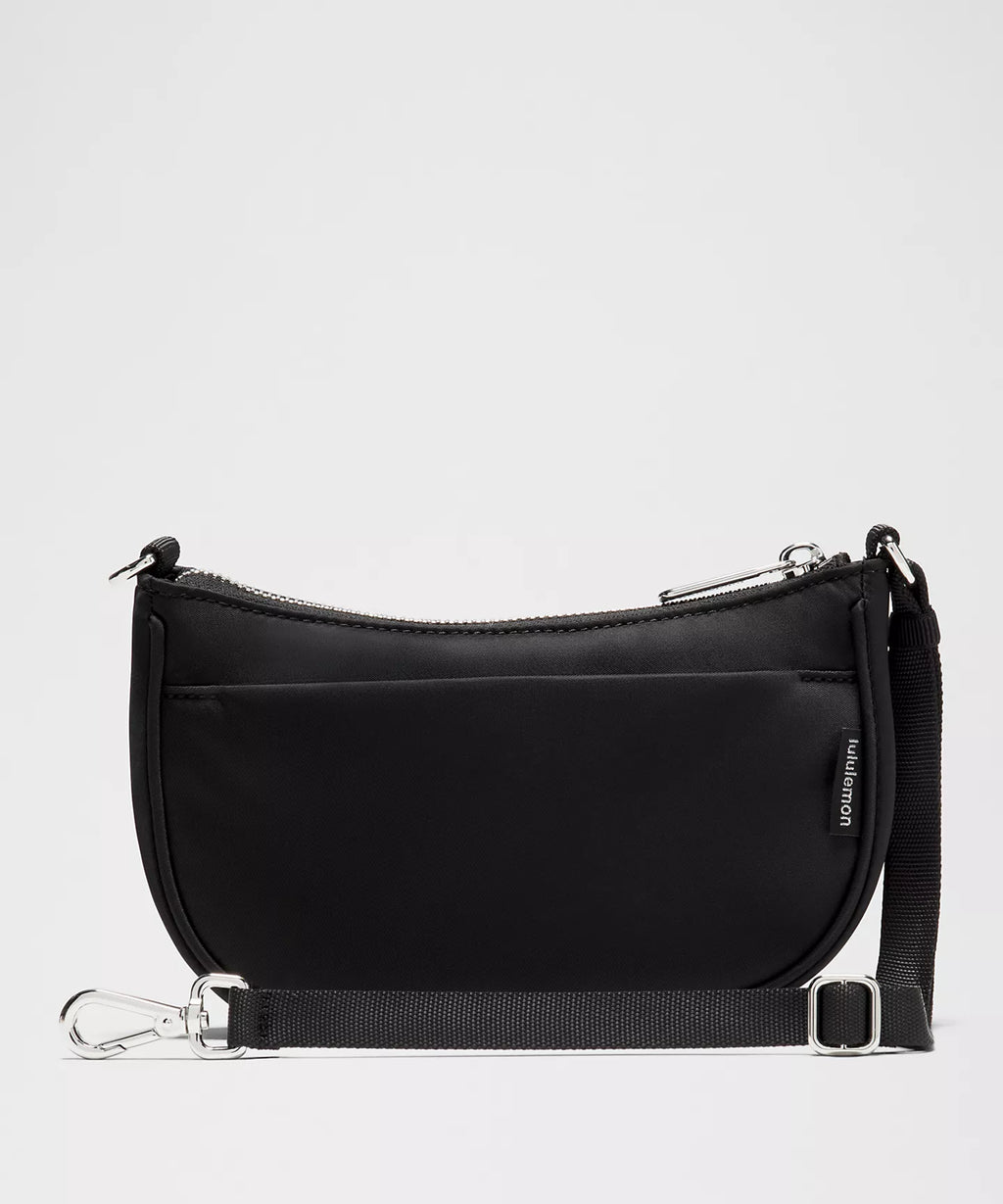 Lululemon City Essentials Bag