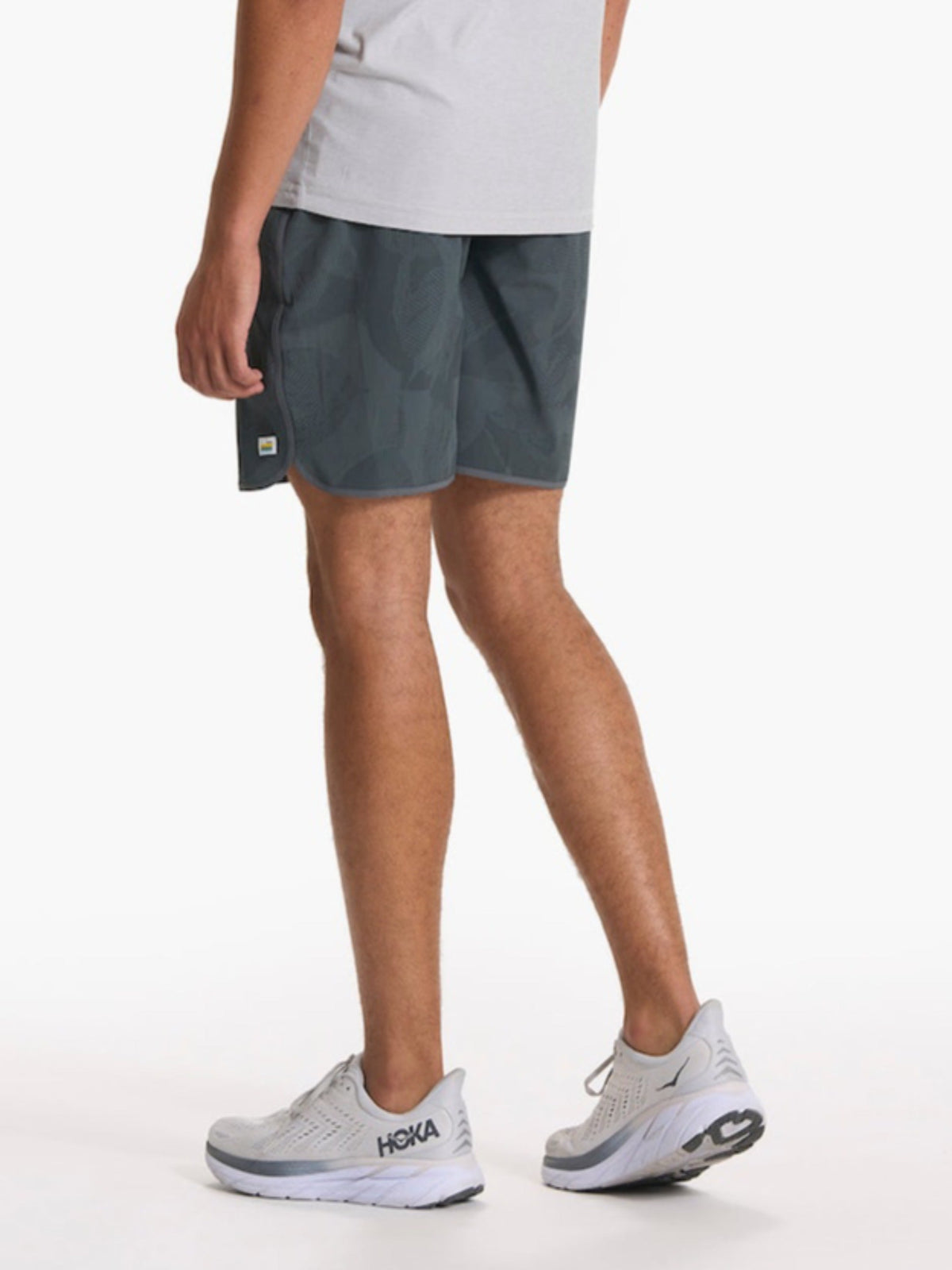 Vuori Men's Banks Short 7"